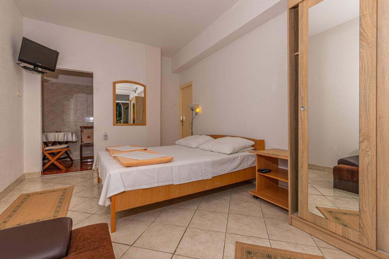 Apartmani Loki Dramalj Exterior foto