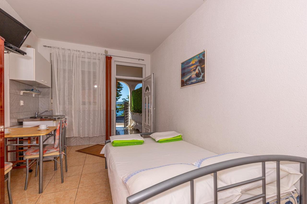 Apartmani Loki Dramalj Exterior foto